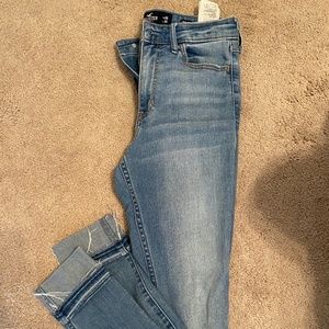 Hollister High Rise Skinny Jeans